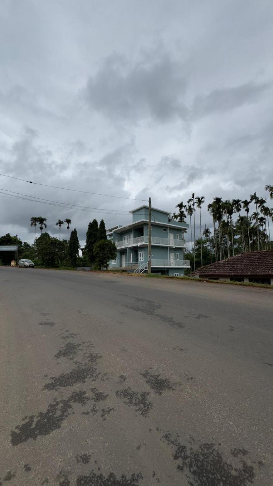 The Karlyle Homestay Vaduvanchal Экстерьер фото
