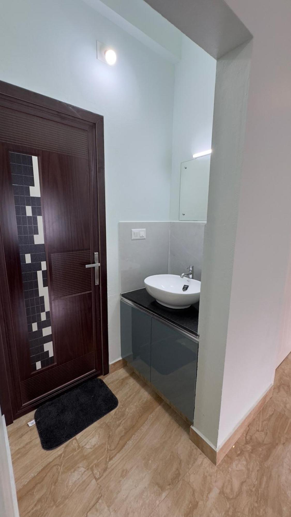 The Karlyle Homestay Vaduvanchal Экстерьер фото
